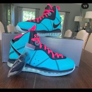 Lebron 8 South Beach (2021)